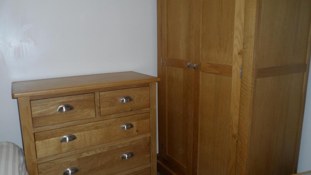 Ferienhaus Bubblesbnb 7 Bedroom House, 16 Beds, Sleeps 22 London