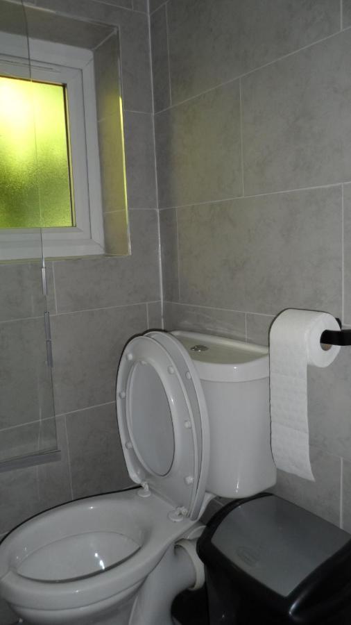 Bubblesbnb 7 Bedroom House, 16 Beds, Sleeps 22 Ferienhaus *