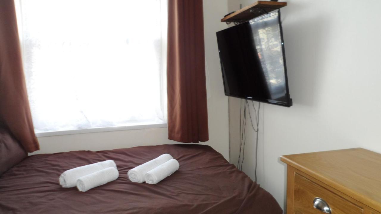 Ferienhaus Bubblesbnb 7 Bedroom House, 16 Beds, Sleeps 22