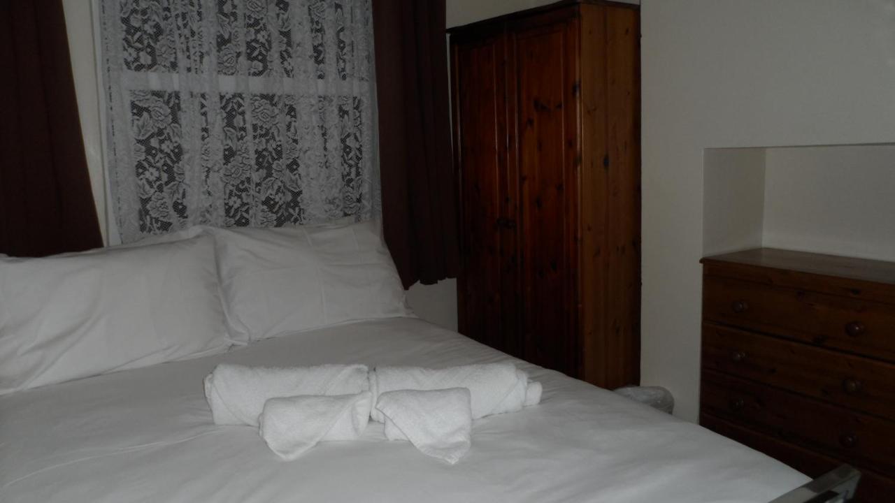 Ferienhaus Bubblesbnb 7 Bedroom House, 16 Beds, Sleeps 22 *