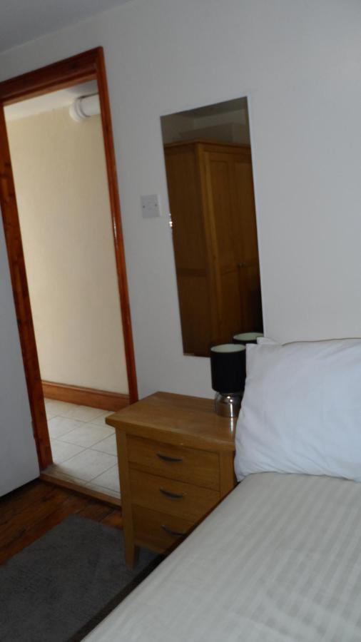 Bubblesbnb 7 Bedroom House, 16 Beds, Sleeps 22 Ferienhaus *