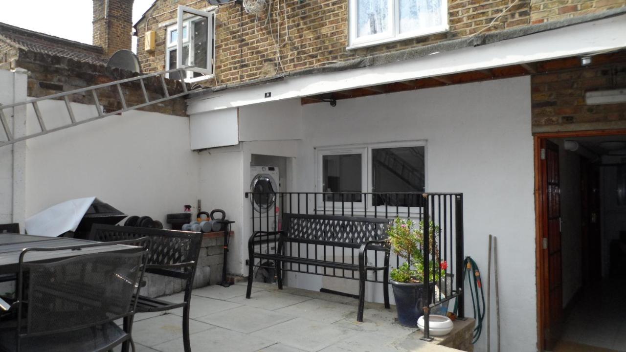 Bubblesbnb 7 Bedroom House, 16 Beds, Sleeps 22