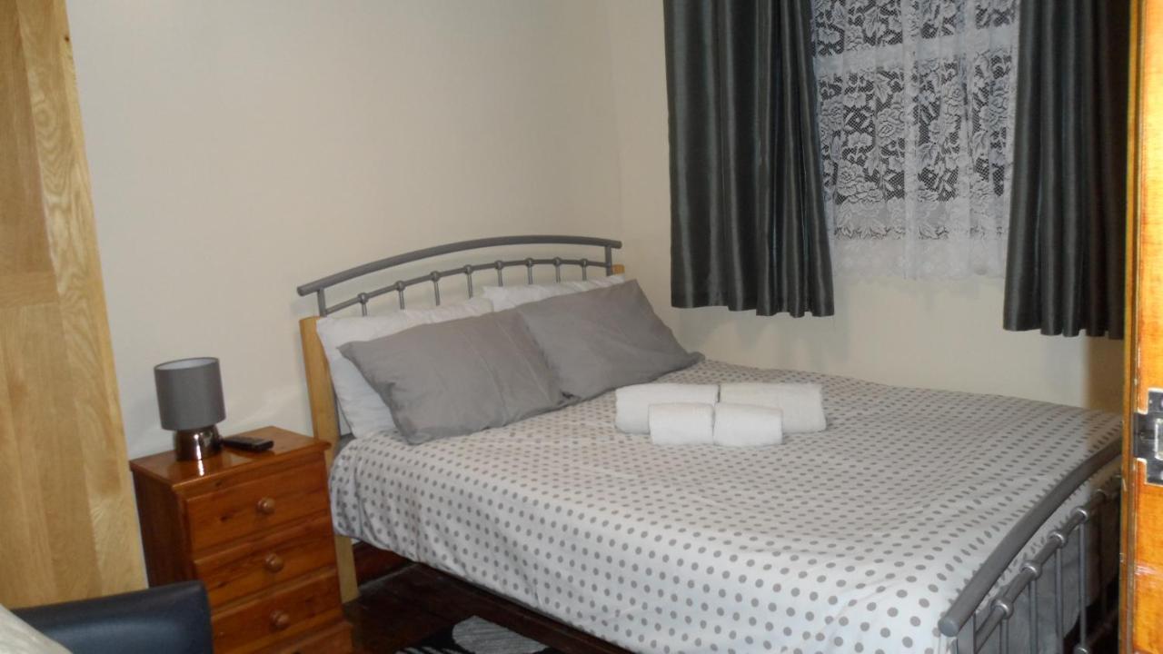 Ferienhaus Bubblesbnb 7 Bedroom House, 16 Beds, Sleeps 22