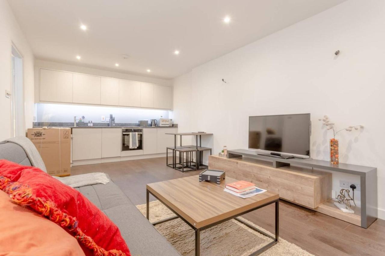 Modern Flat In The Heart Of West Apartamento Londres