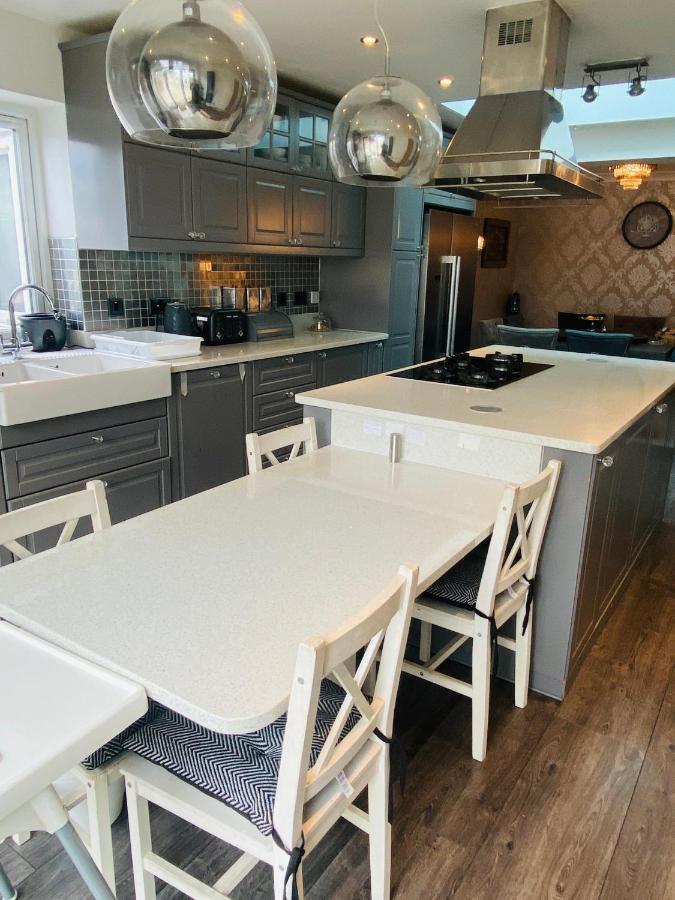 Hameway House- Stunning 4 Bedroom House With A Spacious Kitchen Сasa de vacaciones Londres