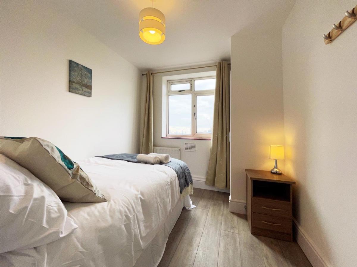 Sophie Place In Vauxhall - 3 Double Beds, 1 Sofa Bed, Spacious London
