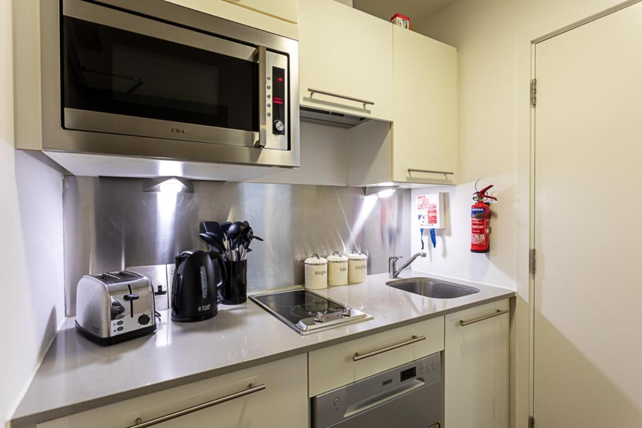 Chamber Street 5 * London