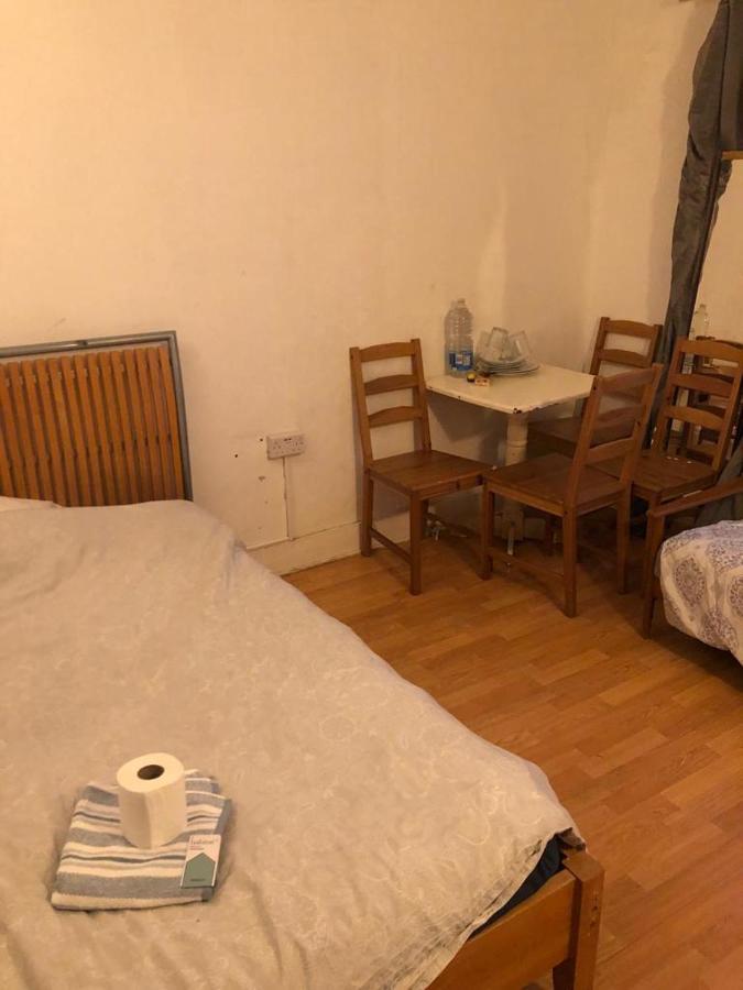 Private In 3 Bedroom Flat!! Londres