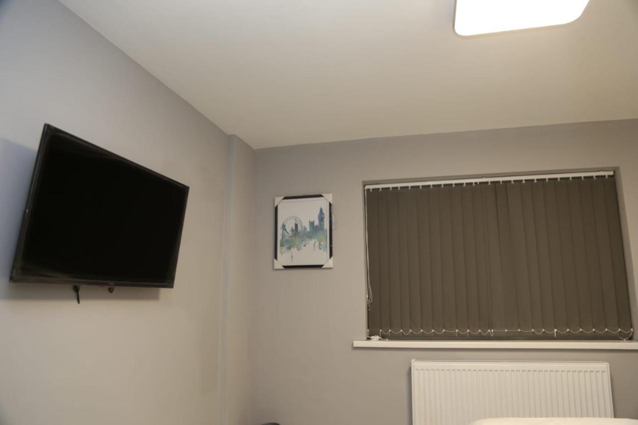 A A Guest Inviting Studio Woolwich *