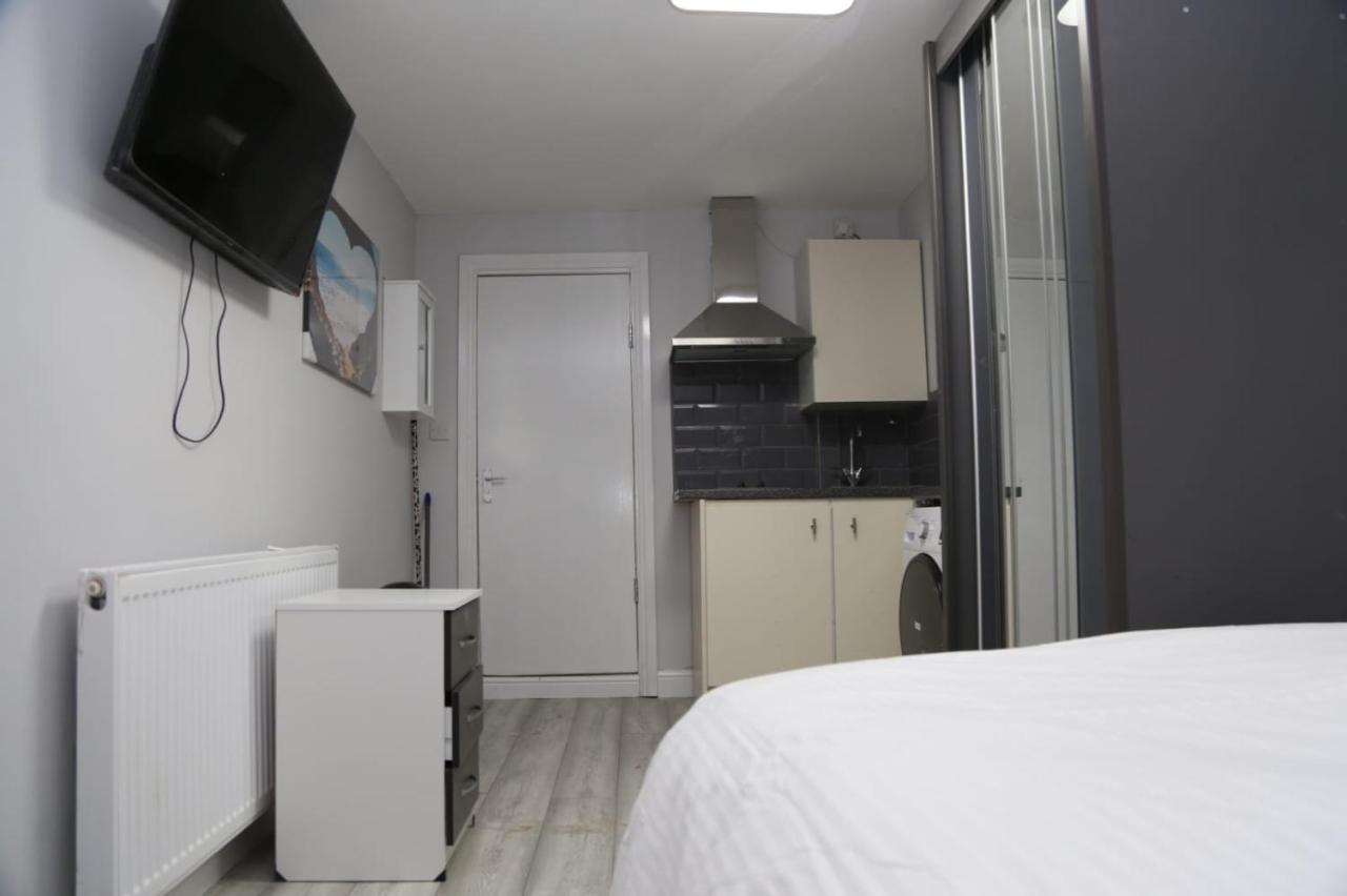 A A Guest Inviting Studio Woolwich Chalet Londres