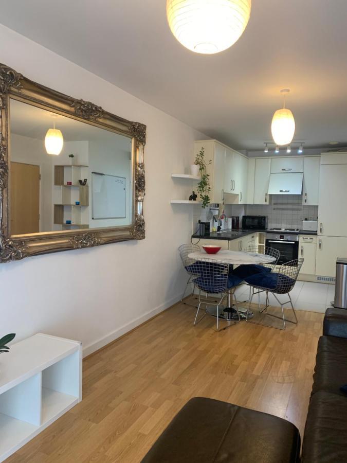 Modern Flat By River Thames And Park In Putney Apartamento Londres