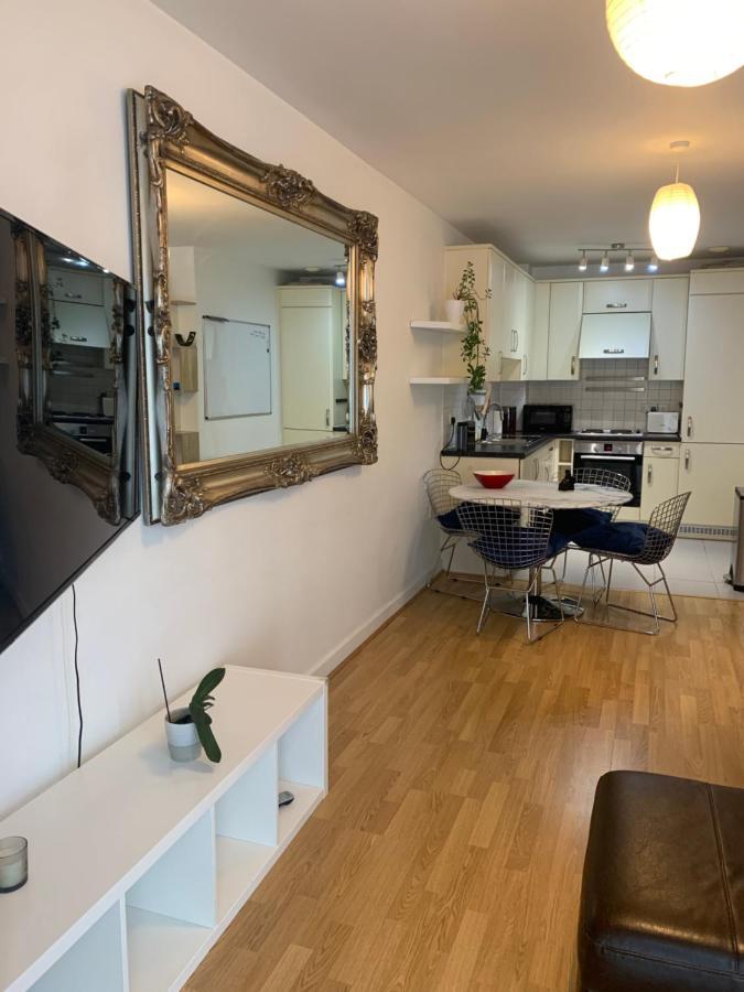 Modern Flat By River Thames And Park In Putney Apartamento Londres