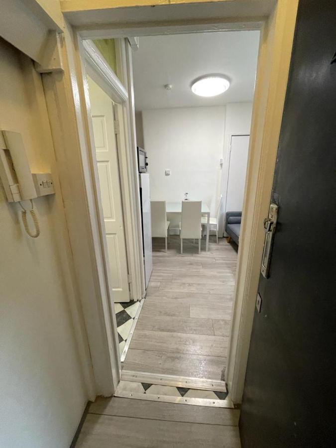 Miles Building 2 Apartment London