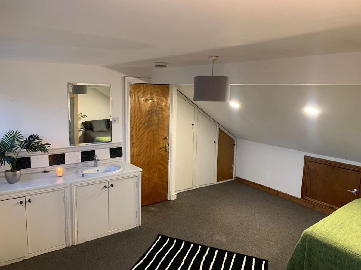 Balham, South Spacious 6, 6 Available * Londres