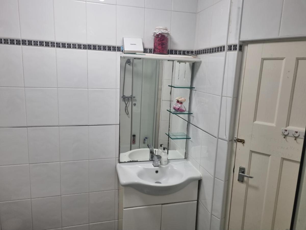 Guess Bungalow Wembley Privatunterkunft