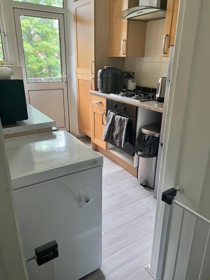 Lovely Forest Hill Flat Londres
