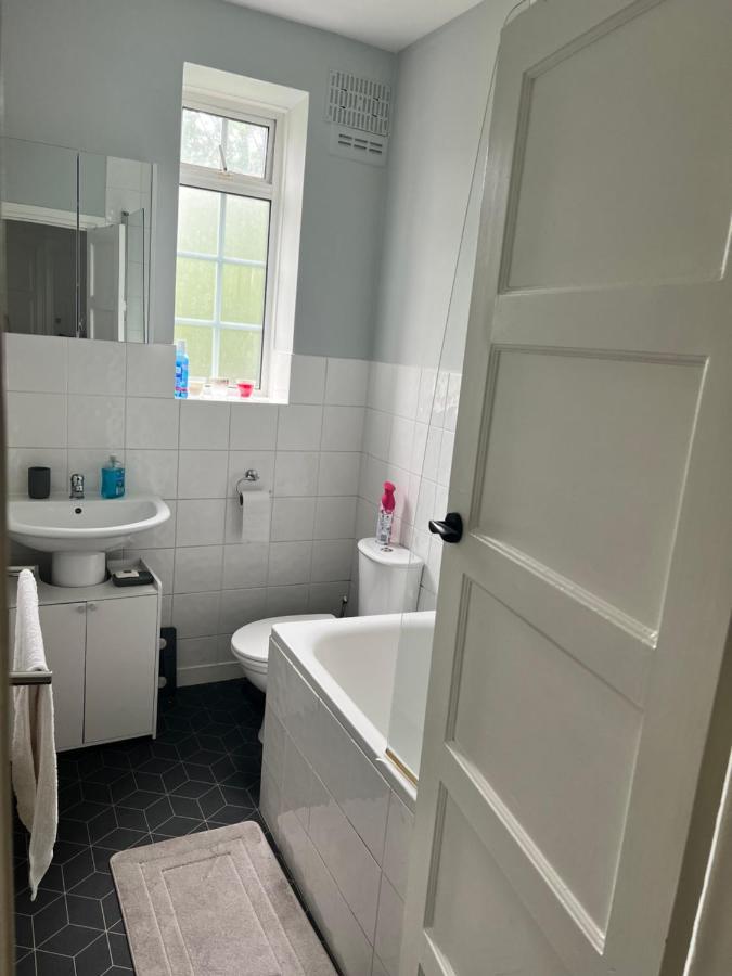 Lovely Forest Hill Flat Londres