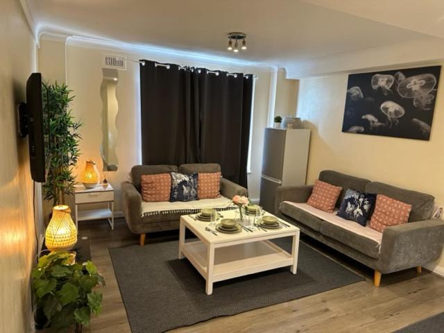 Superb One Bedroom Private Apartment London