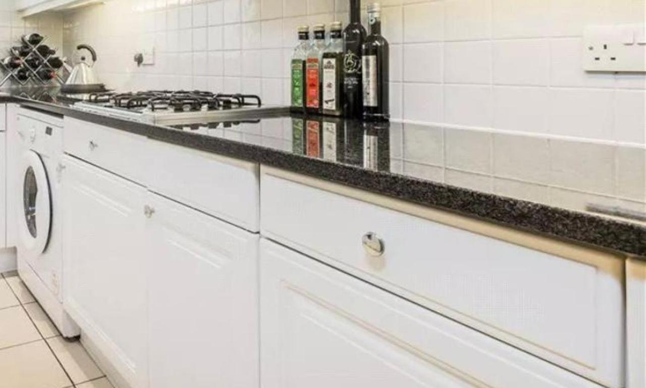 Riverview 1/2 Bedroom Londres