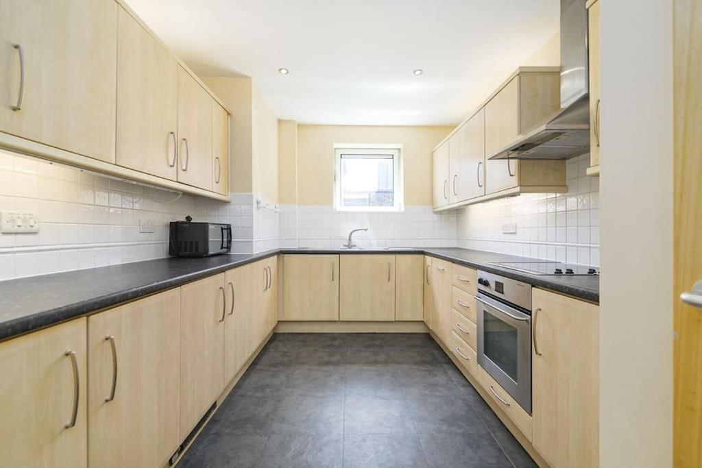 Apartment Waterview 2b2b Lux London