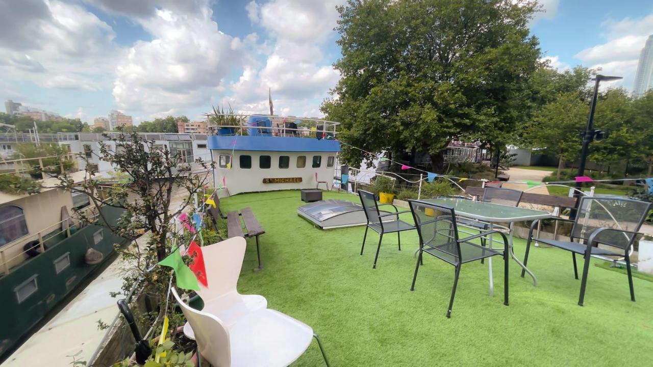 Bateau-hôtel One Of A Kind - Converted Ship In The Heart Of *