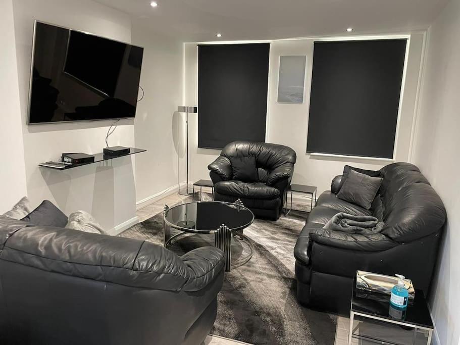 Lovely 3 Bedroom Flat In North Apartamento