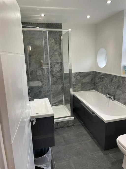 Apartamento Lovely 3 Bedroom Flat In North Londres