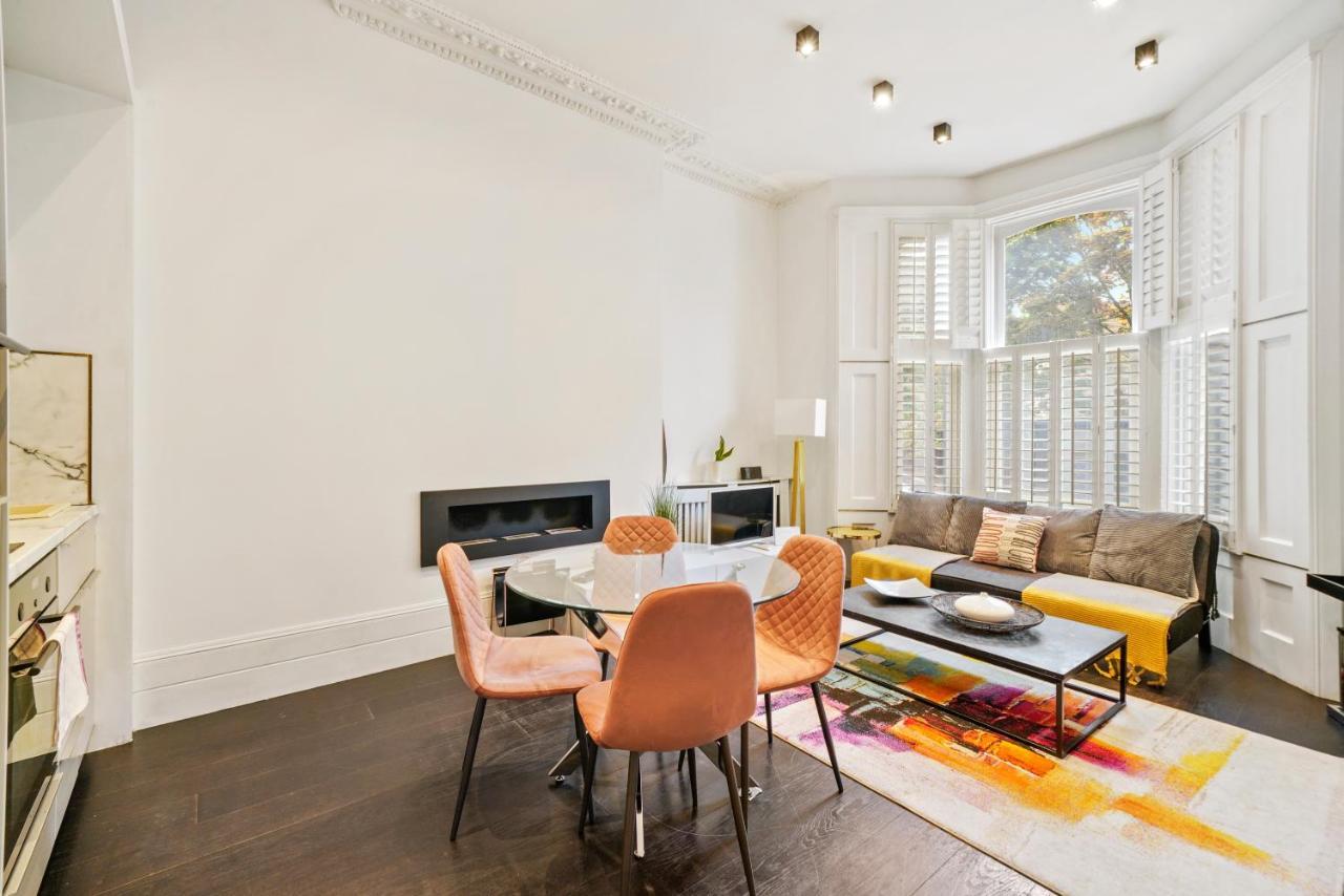 1 & 2 Bed Cosy Next To Earls Court Free Wifi * London