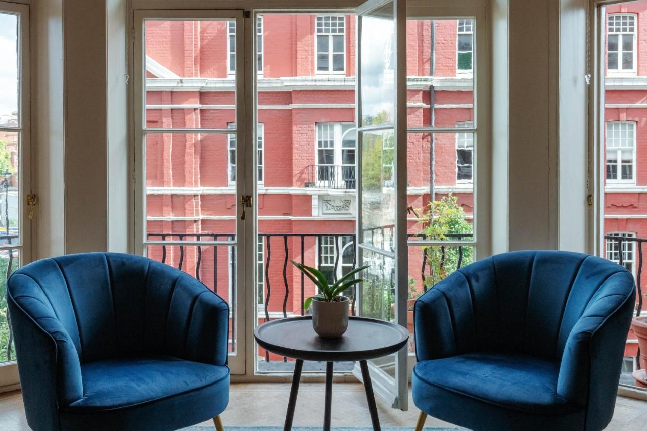 Bright Space In The Heart Of * London