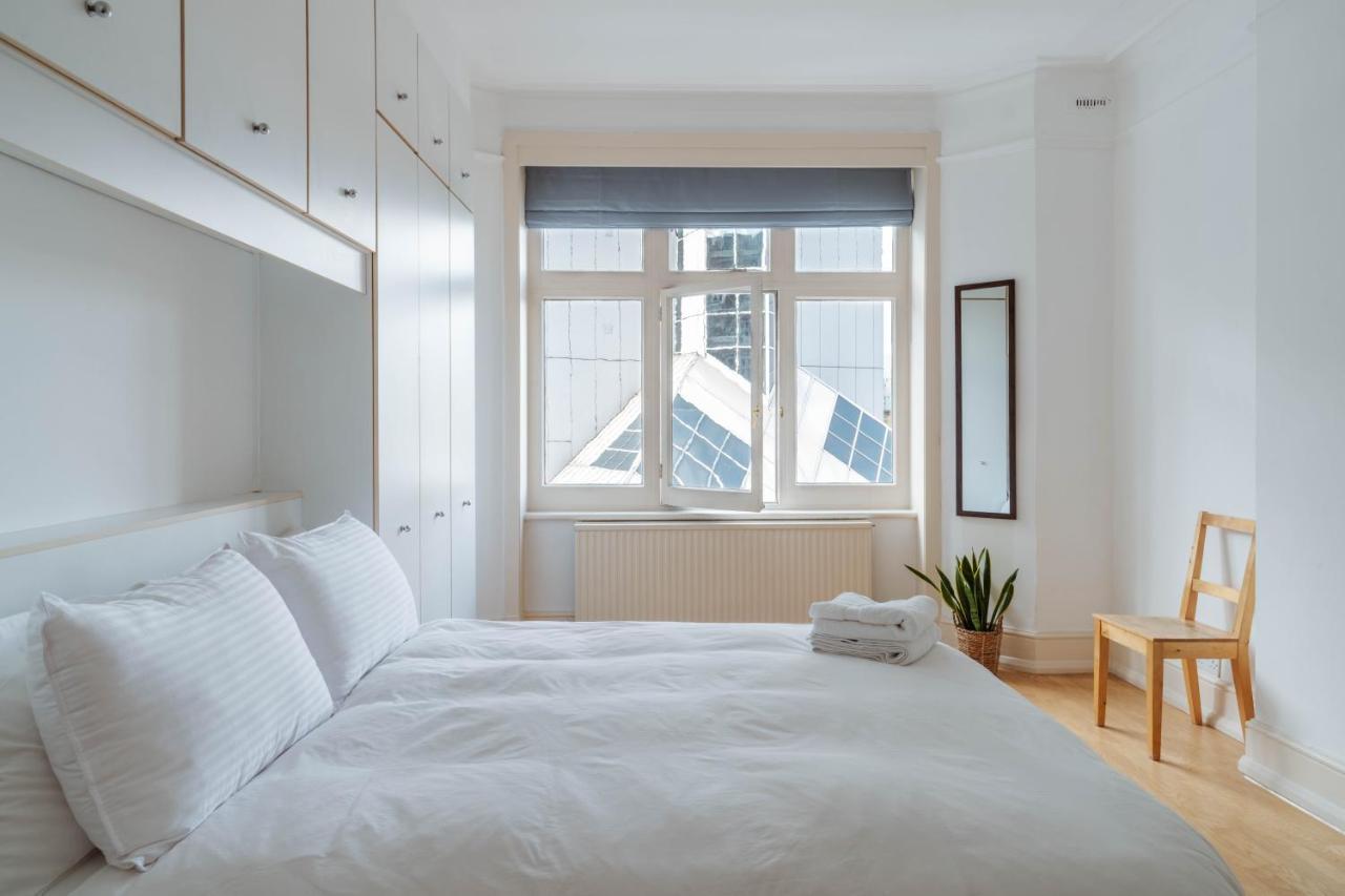 Bright Space In The Heart Of London
