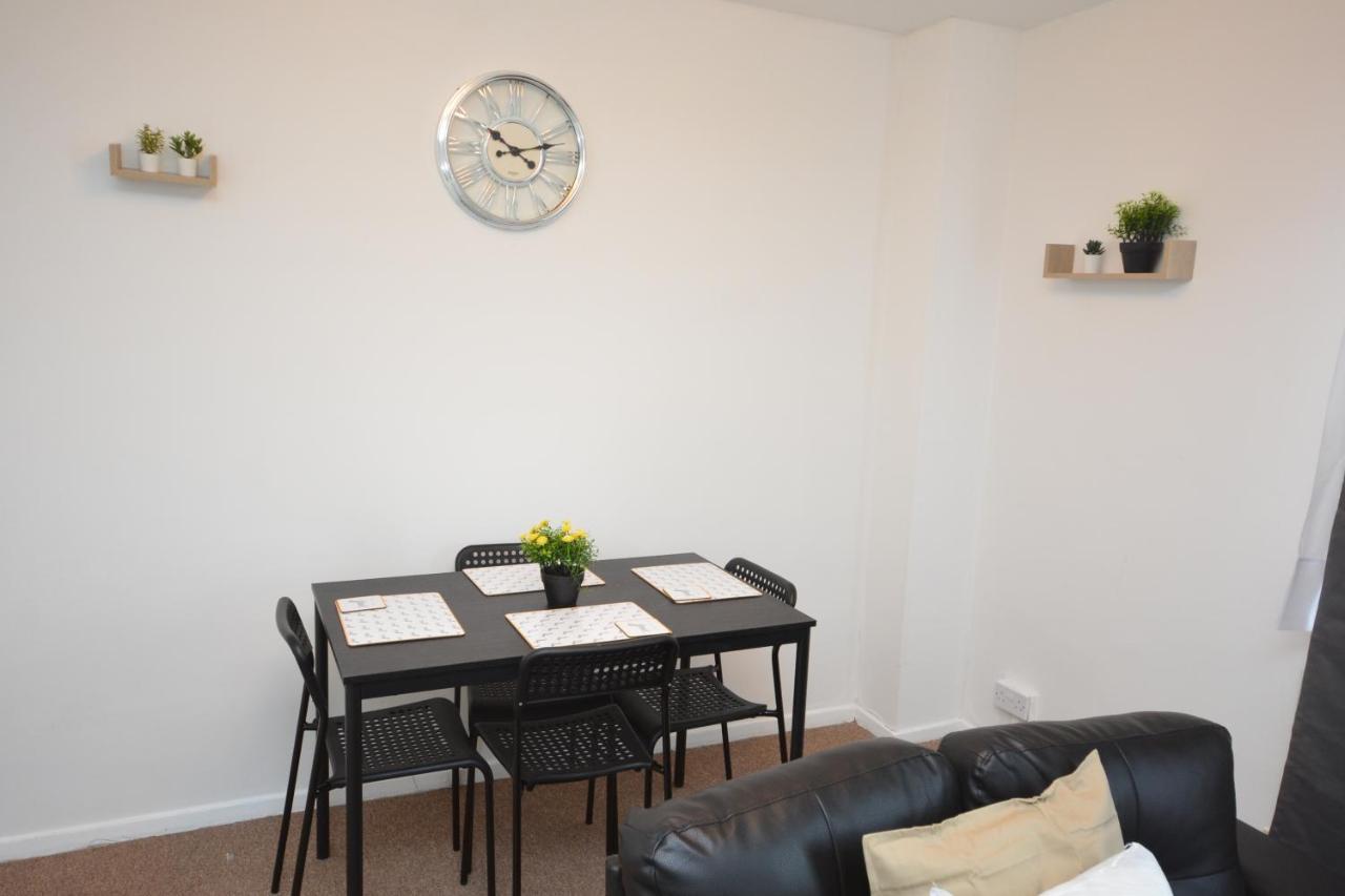 Appartement Beautiful Two Bedroom Flat In Brixton Londen