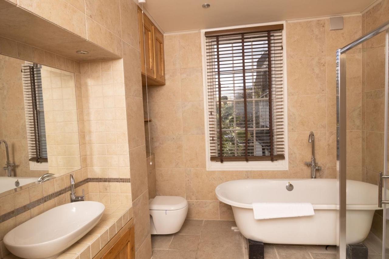 The Angel Place Hideaway - Fair 4bdr House With Terrace