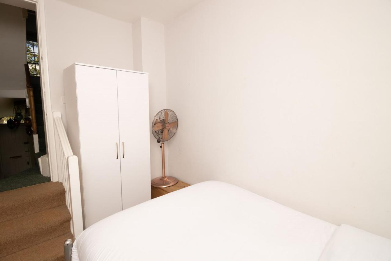 Appartement The Angel Place Hideaway - Fair 4bdr House With Terrace Londres