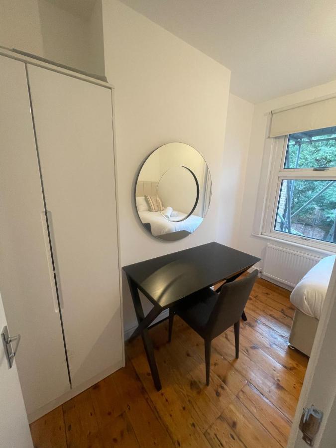Ferienhaus 8 Balchier Road London