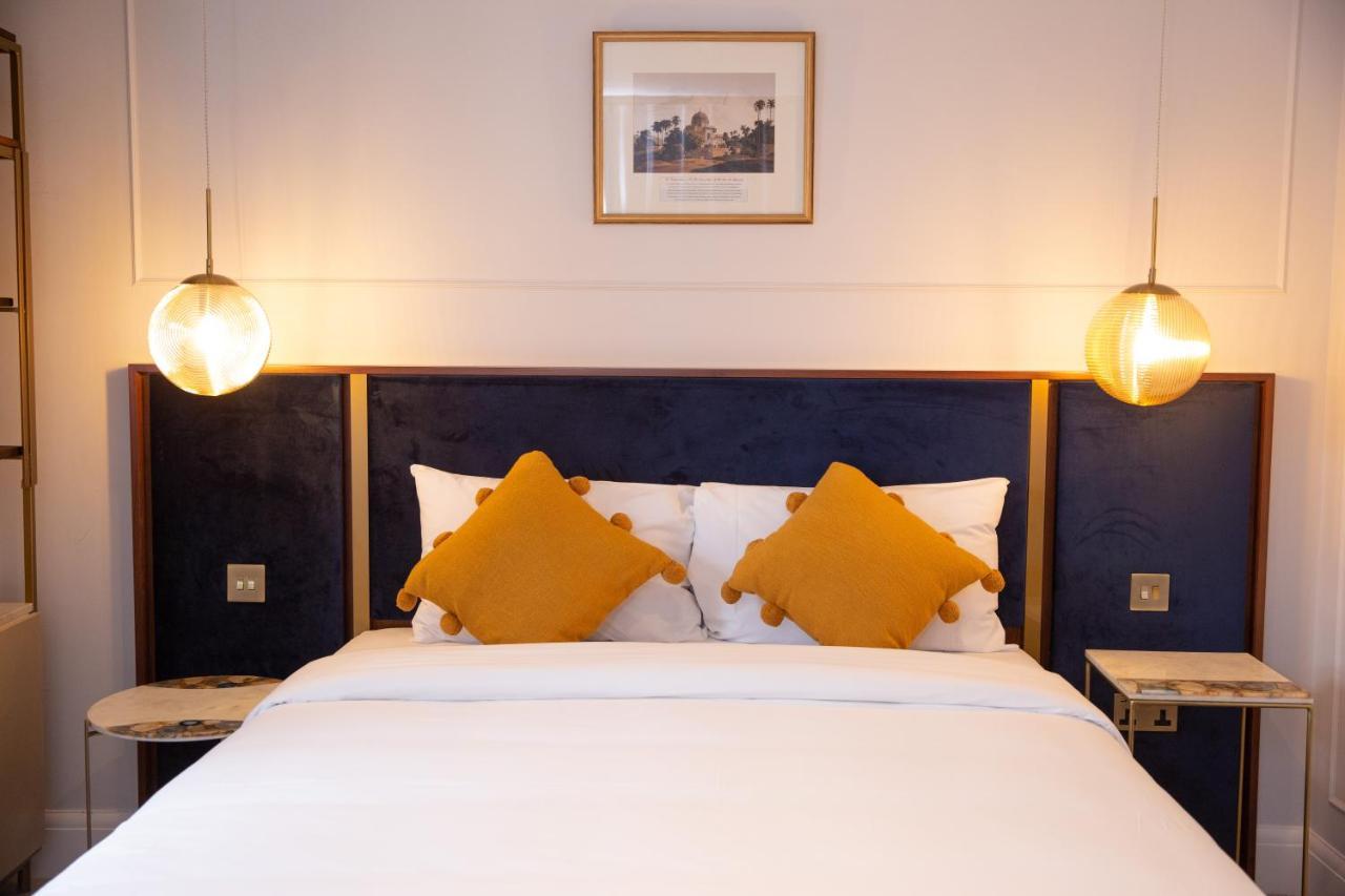 Three Falcons Hotel Londen