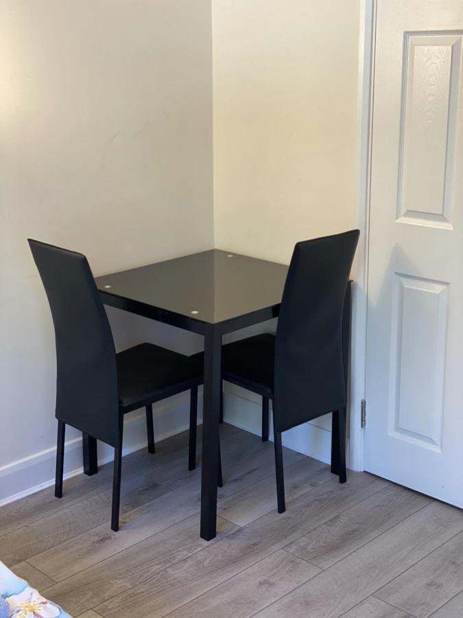 Apartamento Lovely Studio Flat In The Heart Of *