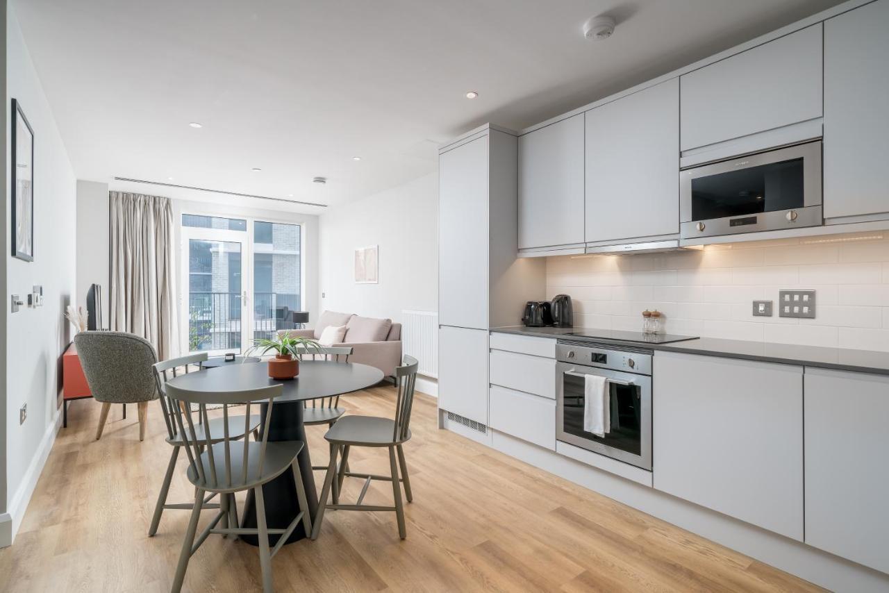 Altido New Near Battersea Power Station Apartment