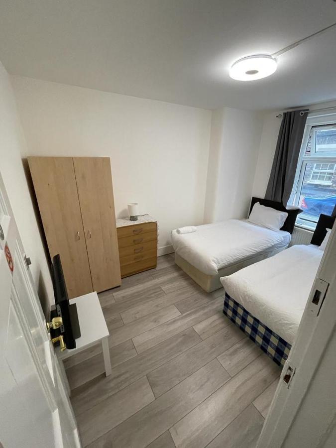 Apartment Miles Building 2 London