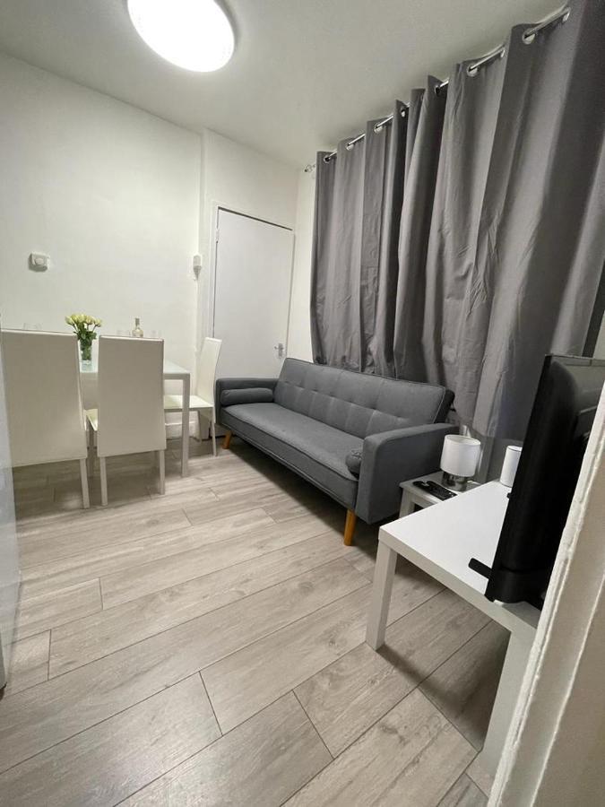 Miles Building 2 Apartment *