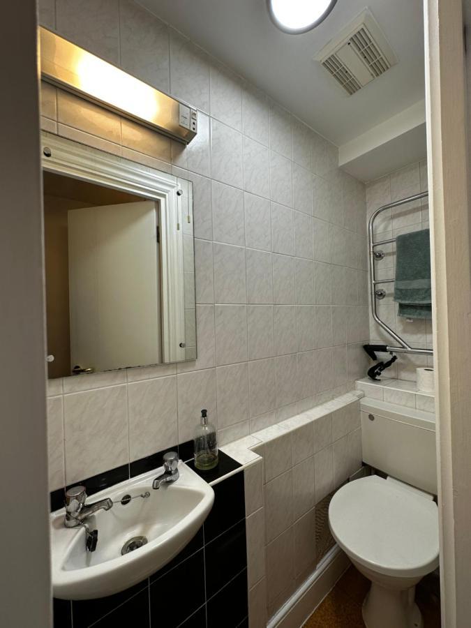 Love From Chelsea Large One Bed Superb Location Sloane Avenue Sw3 * Londres