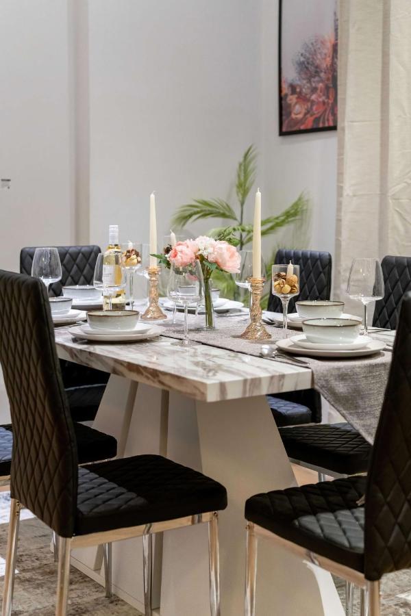Vakantiehuis Stunning Camden House With Private Terrace & Free Parking Londen
