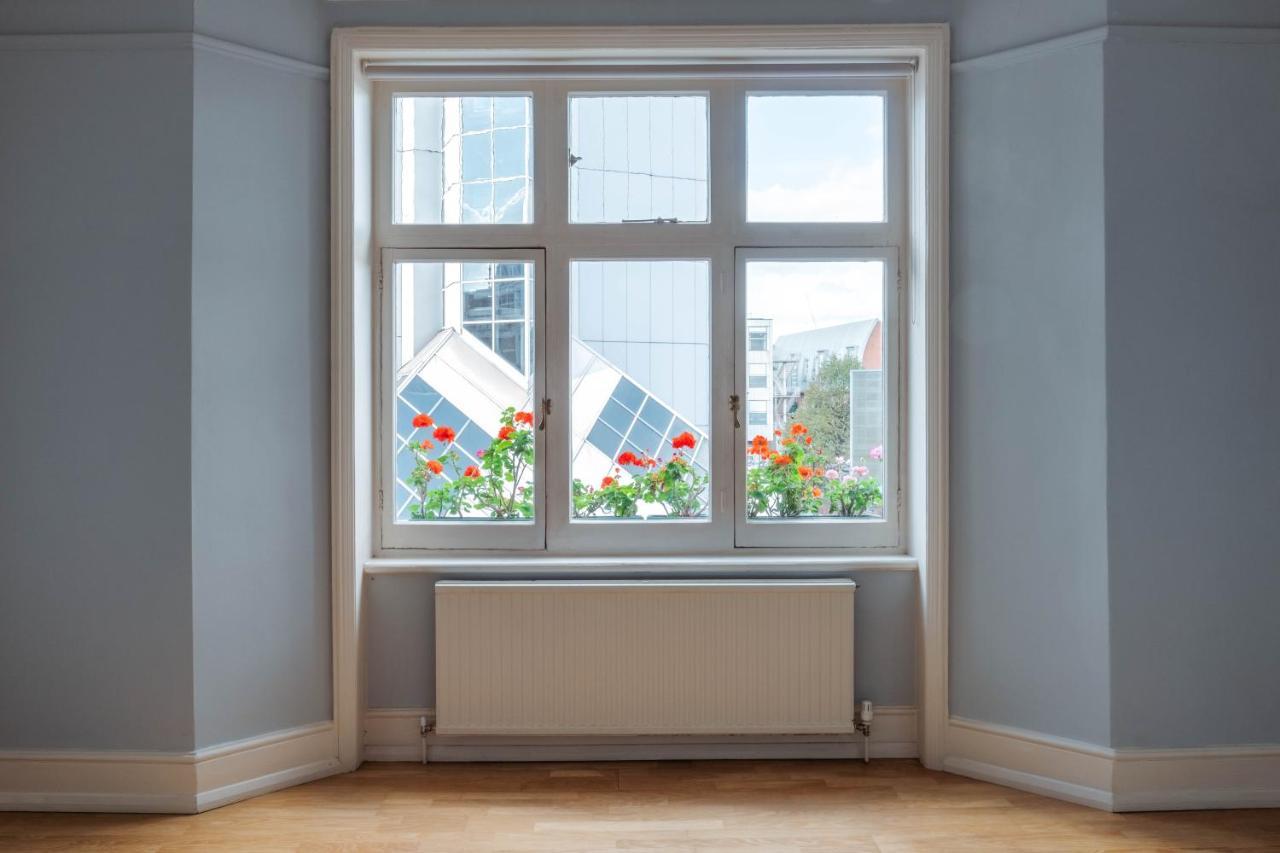 Bright Space In The Heart Of Apartment London