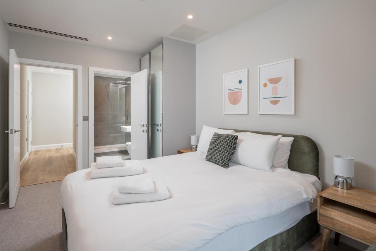 Altido New Near Battersea Power Station Apartment London