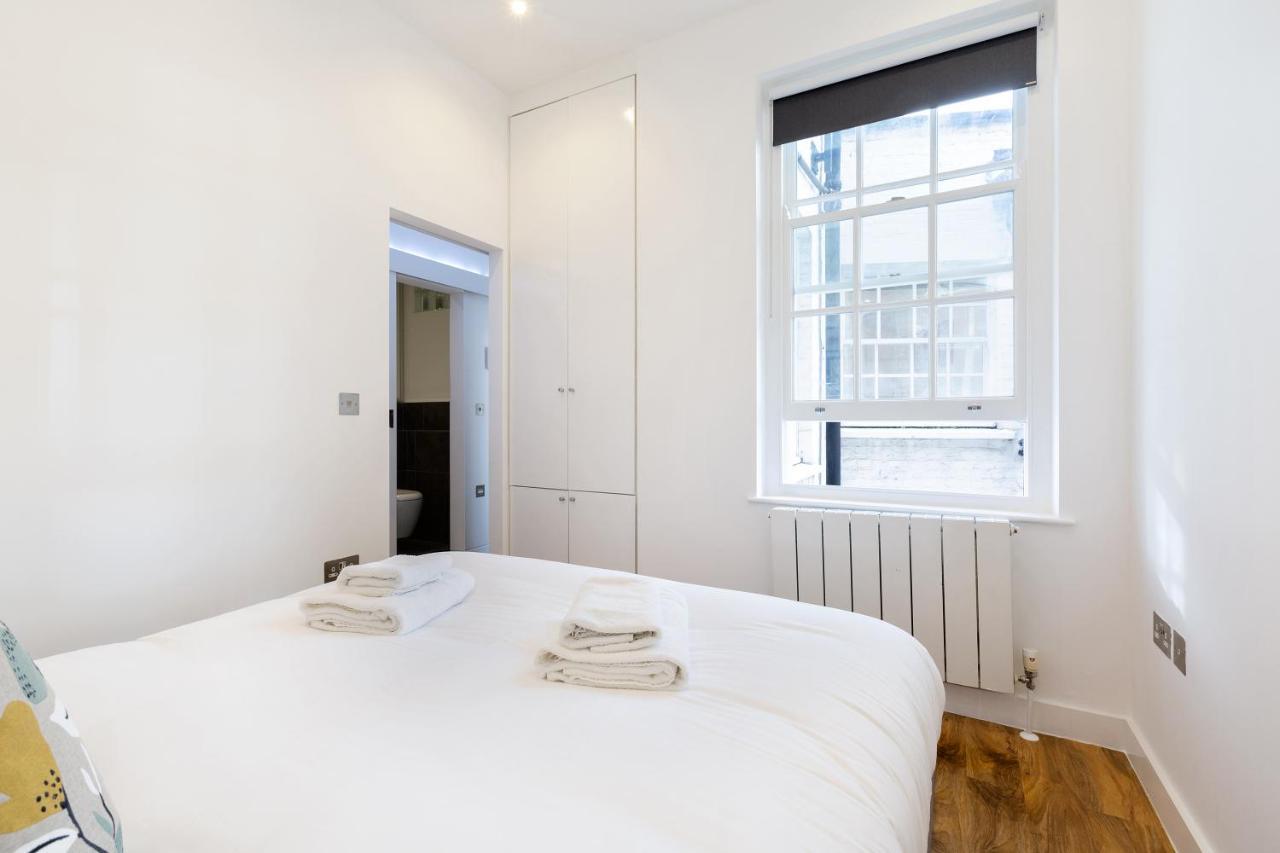 Spacious 4 Bedrooms Flat In New Oxford Street Londres