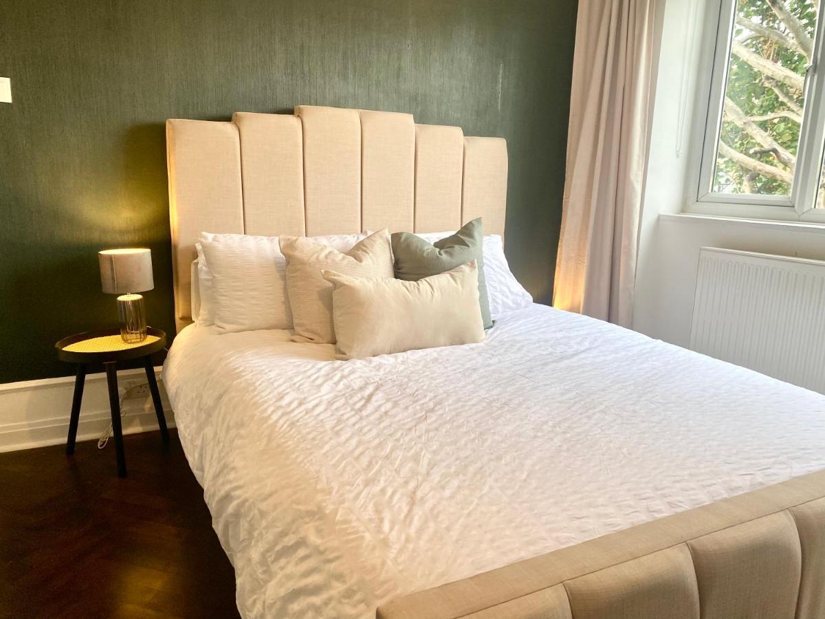 Newly Refurbished 2 Bedroom In South Appartement *