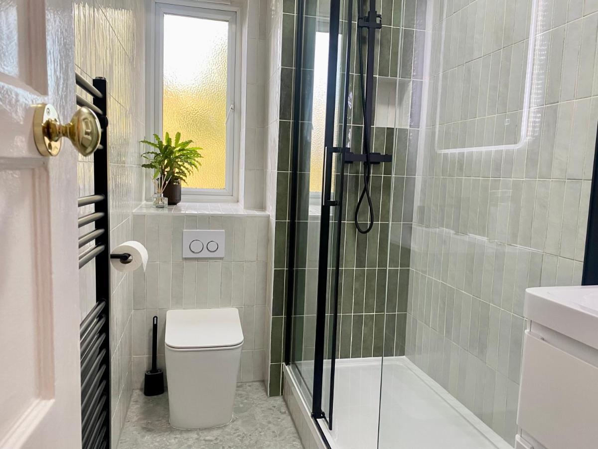 Newly Refurbished 2 Bedroom In South Londen