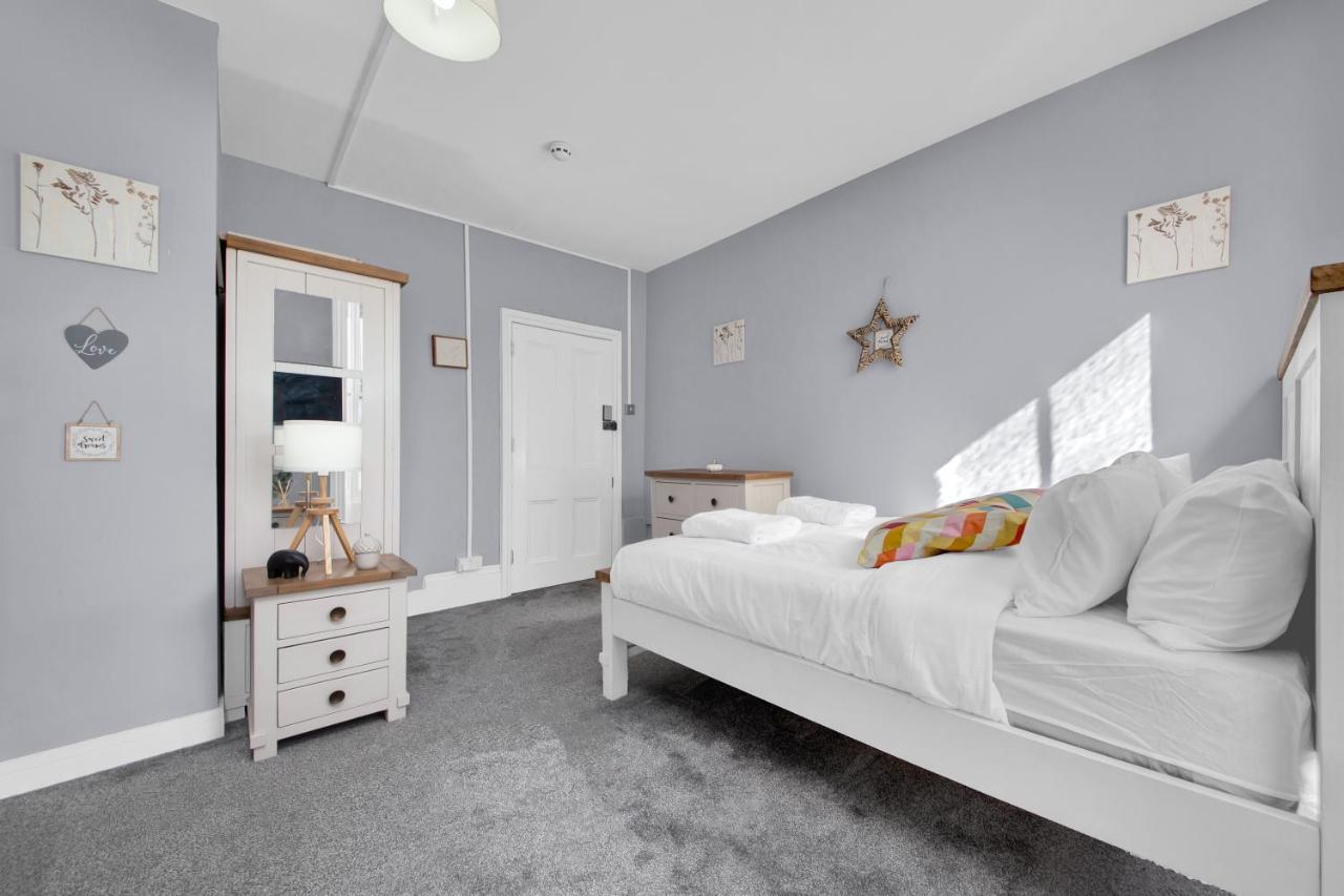 Hyde Park Guest house *