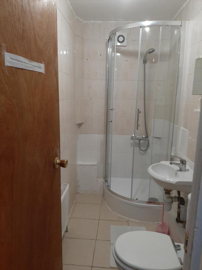 Single Bedrooms With Wifi And Underbed 10 Séjour chez l'habitant *