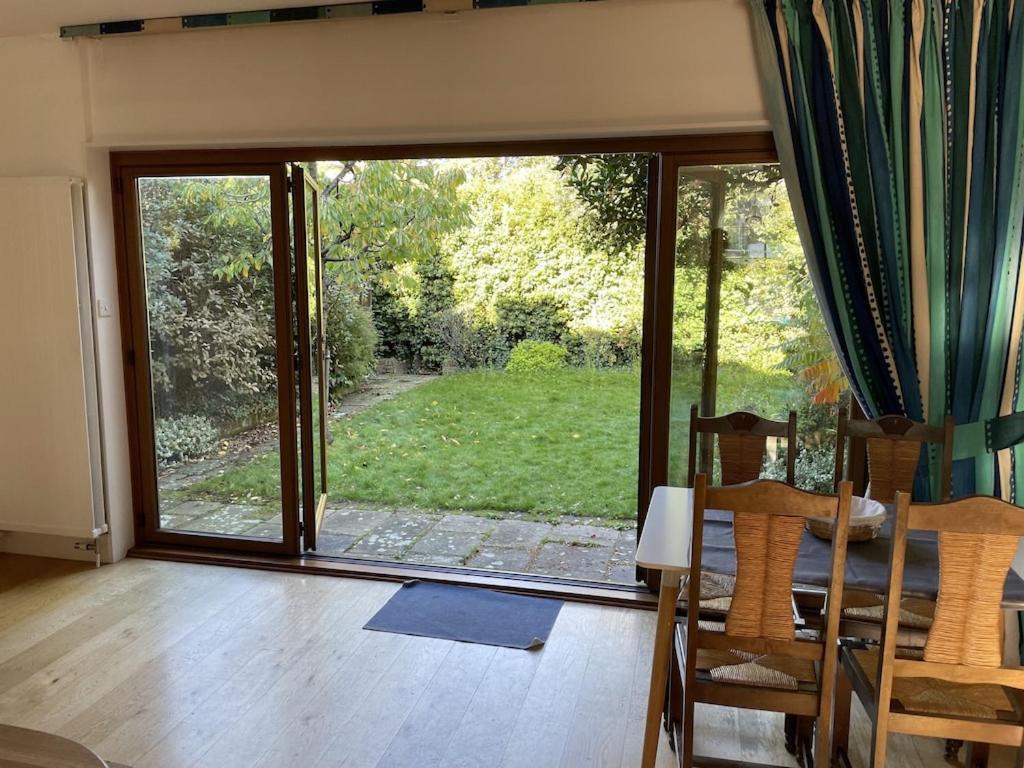 Beautiful 5-bedroom Townhouse Apartamento *
