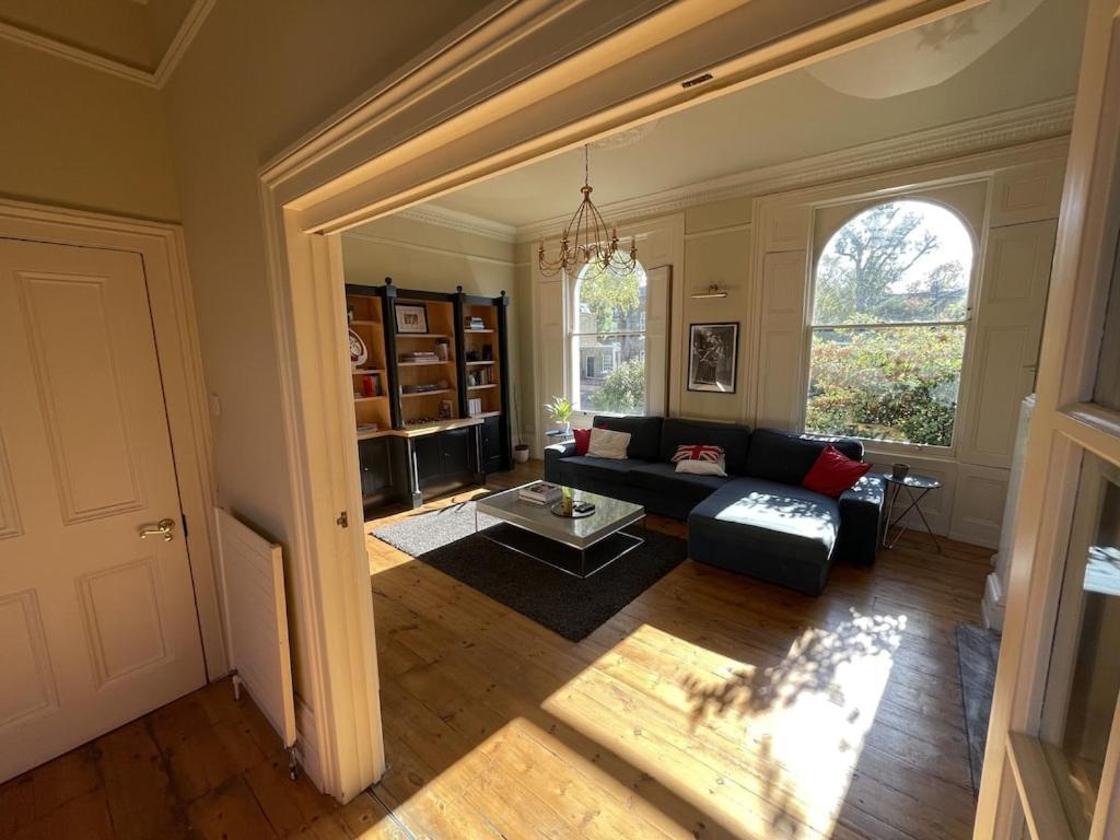 Apartamento Beautiful 5-bedroom Townhouse